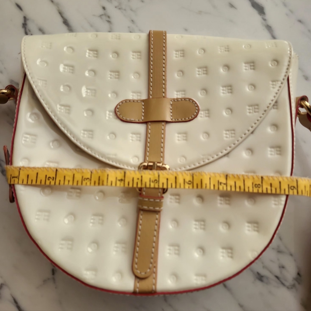 Arcadia Cream and Tan Crossbody Purse **Please Read Description** - Picture 13 of 14